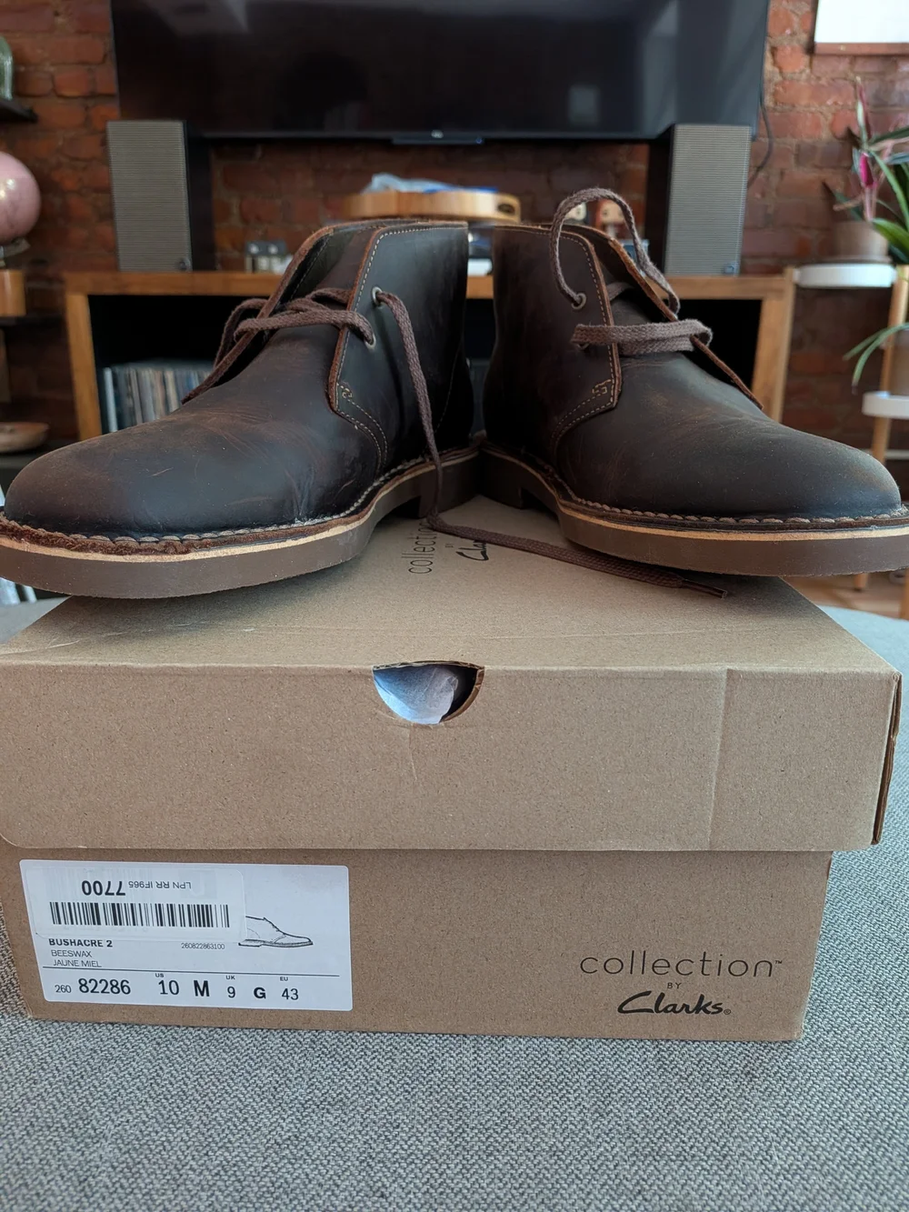 Clarks Brown Leather Chukka Boots - 10